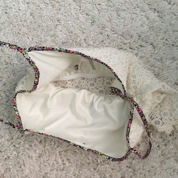 Crop lace tank top - Picture 3 of 3